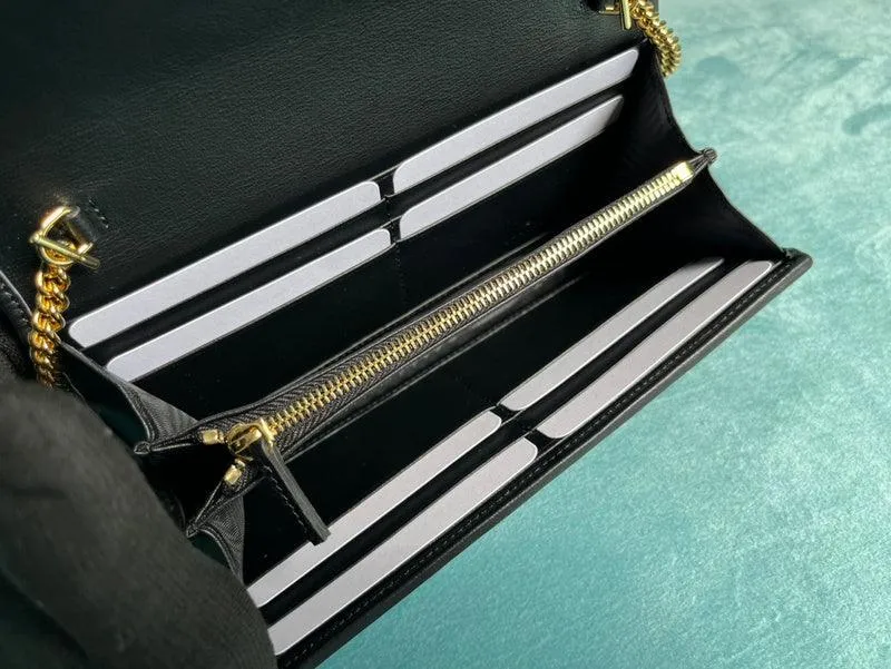 Charm - GG Bags - 585