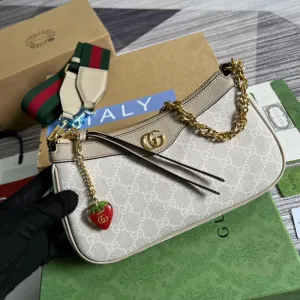 Charm - GG Bags - 911