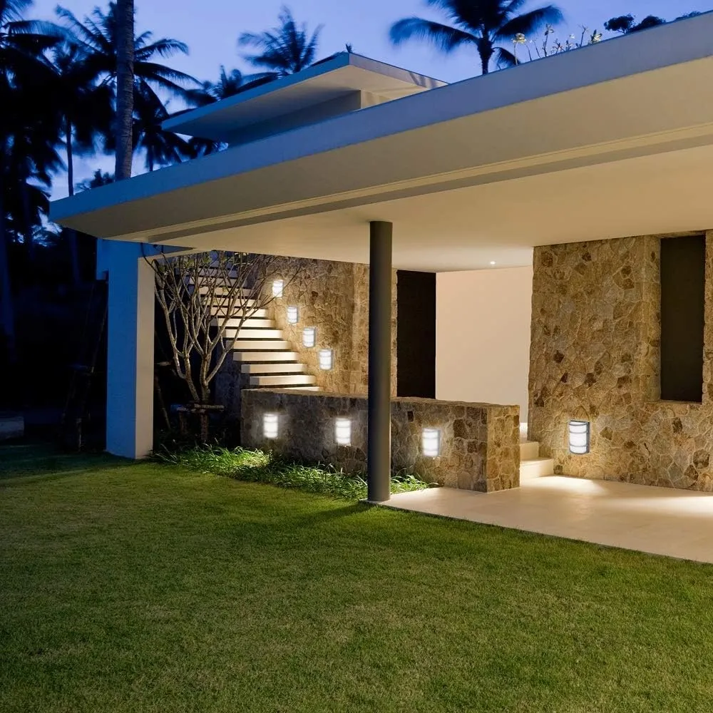 Feit Electric - Dusk to Dawn LED Bronze Half Moon Security Outdoor Wall Light, 5000K (73702)