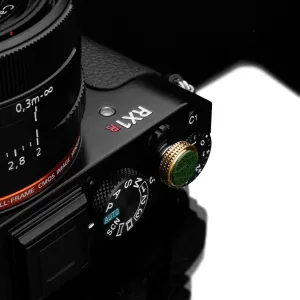 Gariz XA-SBL Series Leather Screw Type Soft Button Release Shutter for Sony Cameras (Green)
