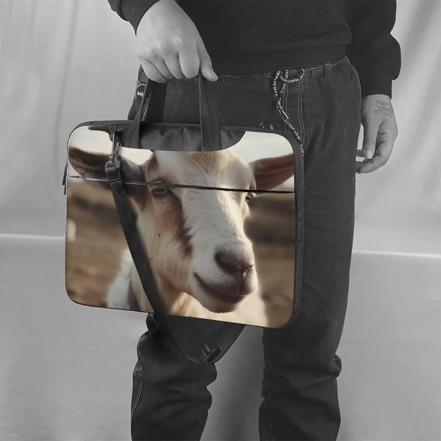 Goat on Hillside Laptop Bag Laptop Messenger Shoulder Bag Travel Computer Bag for Women Men