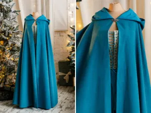Medieval fantasy hooded cloak with pockets