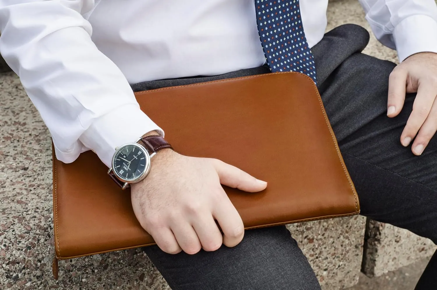 Premium Maruse Leather Portfolio Padfolio - Executive Folio for Men and Women with Zipper, Folio Document Organizer, Laptop Sleeve, iPad Case and Folder - Made in Italy, Honey