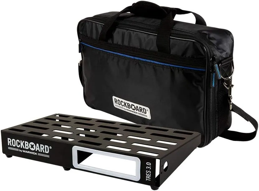 RockBoard TRES 3.0 (9.25" x 16.75"), with Pro GigBag
