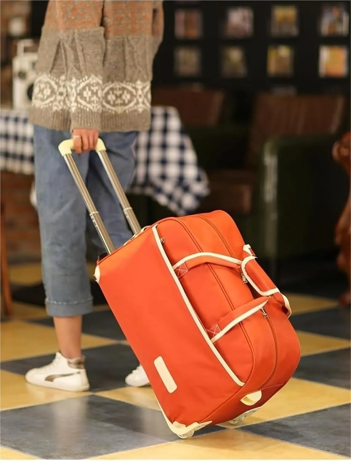 Rolling Duffel Bag With Wheels，Trolley Travel Bag Expandable, Lightweight & Waterproof Expandable Carry On Luggage For Unisex, For Unisex Overnight Weekender Bag Ideal For Gym, Trave(Brown,Small)