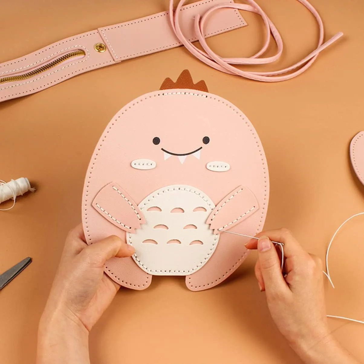SEWACC 1set DIY Bag Making Kit Pu Materials for Handmade Shoulder Bags for Beginners and Professionals for Craft Activities and Family Interaction