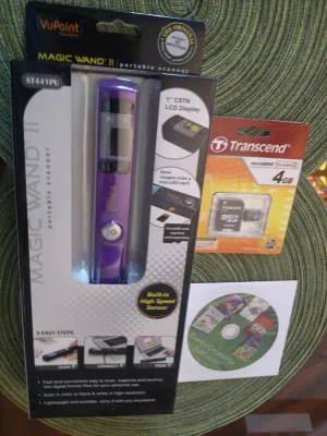 Solutions PDS-ST441PU-VP Magic Wand Portable Scanner w/ Preview Display, 900 DPI Resolution, USB 2.0 (Purple)