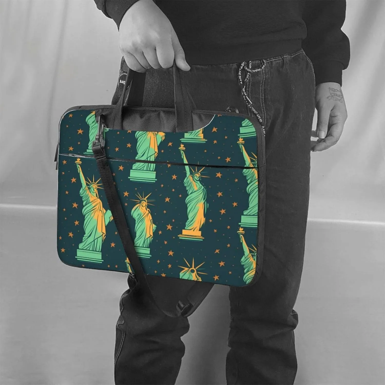 statue of liberty in nyc Prints Laptop Bag - with Soft Interior, Multiple Pockets - Ideal for Men, Travel and Business